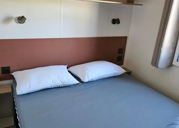 Mobilhome 6 Personnes La Falaise *