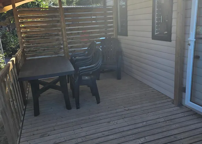 Mobilhome 6 Personnes La Falaise *